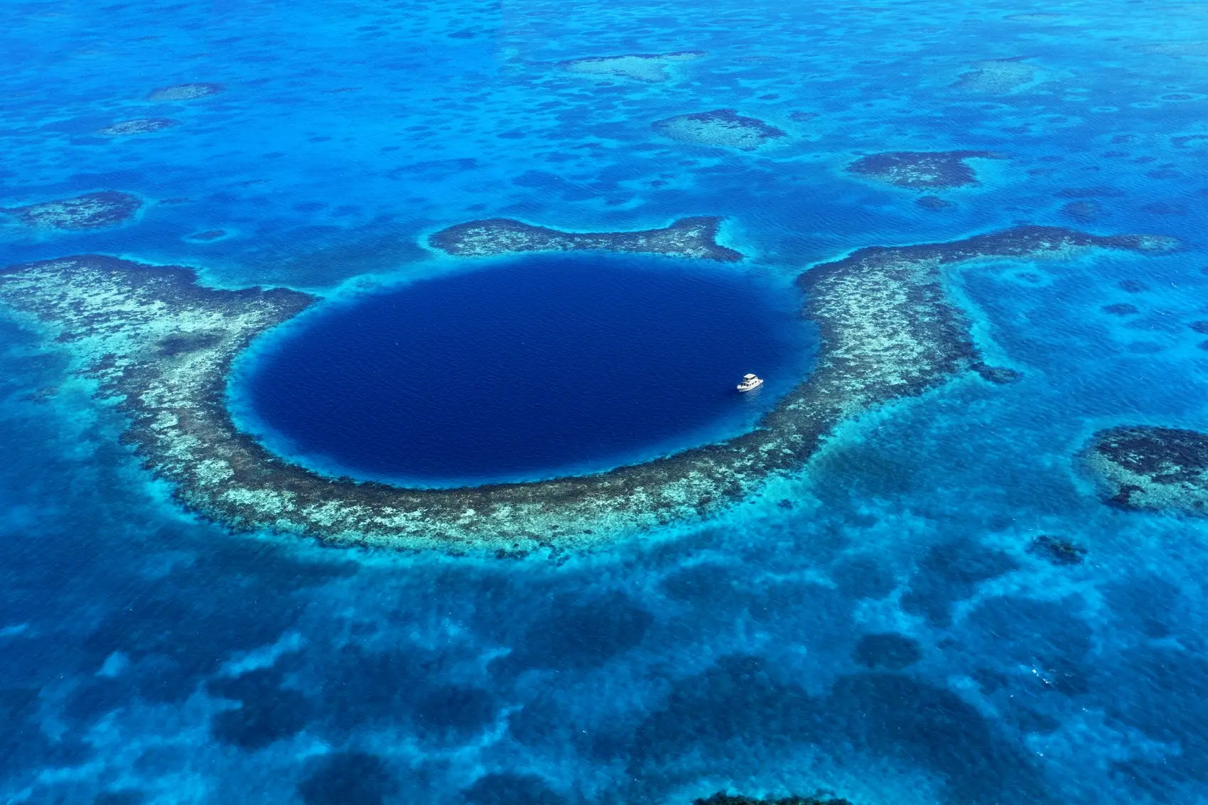 Buraco Azul de Belize, o maior sumidouro do mundo