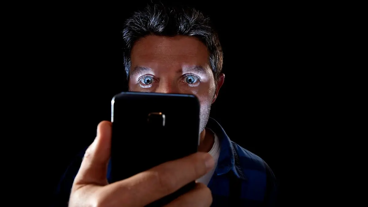 Monofobia Cuidado com a Dependência do Smartphone!