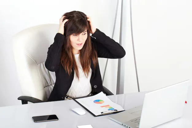 businesswoman working office 101945 2614 businesswoman working office 101945 2614